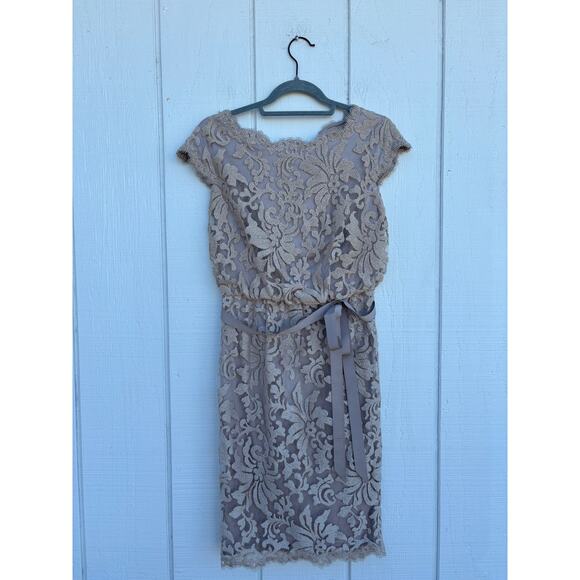 Tadashi‎ Shoji Lace Blouson Dress, Nude Beige, Lined, Sz 4 - Picture 2 of 8